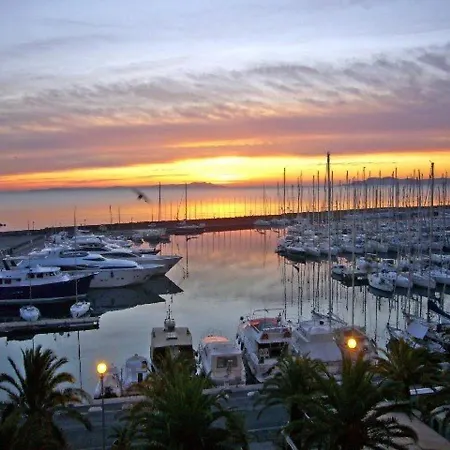 1 Face Aux Iles D'or Avec Parking, Port D'hyeres - Fr-1-335-182 Apartmán